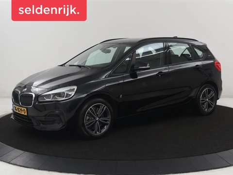 BMW 2-serie Active Tourer 225xe iPerformance High Executive | Leder | Head up | Stoelverwarming | Camera | Park assist | Sfeerverlichting | Climate control | Full LED |