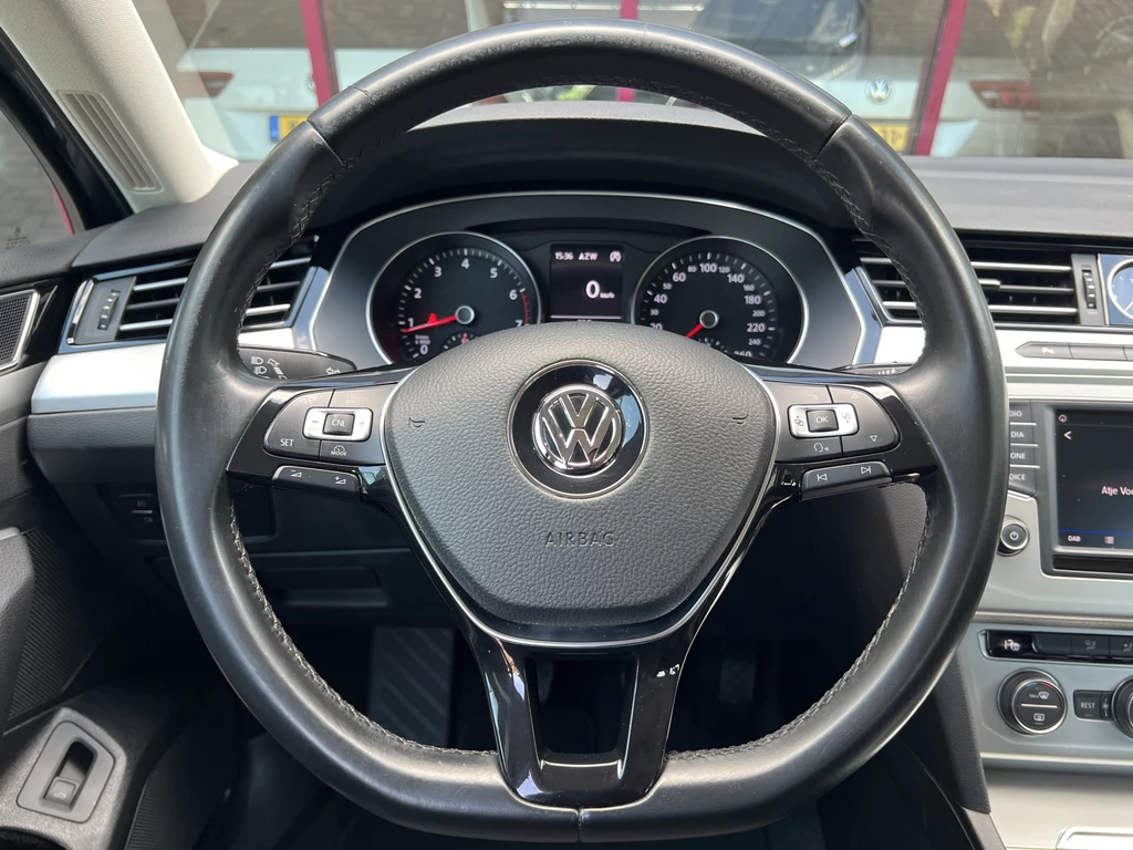 Volkswagen Passat – foto 21