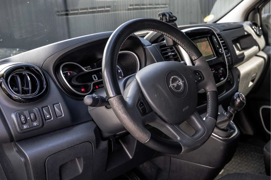 Opel Vivaro – foto 12