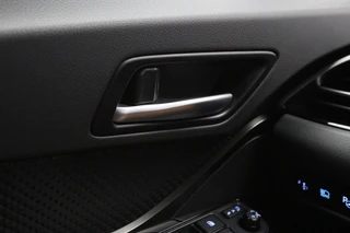 Toyota C-HR – thumbnail 16