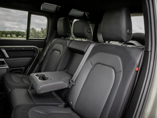 Land Rover Defender – thumbnail 16