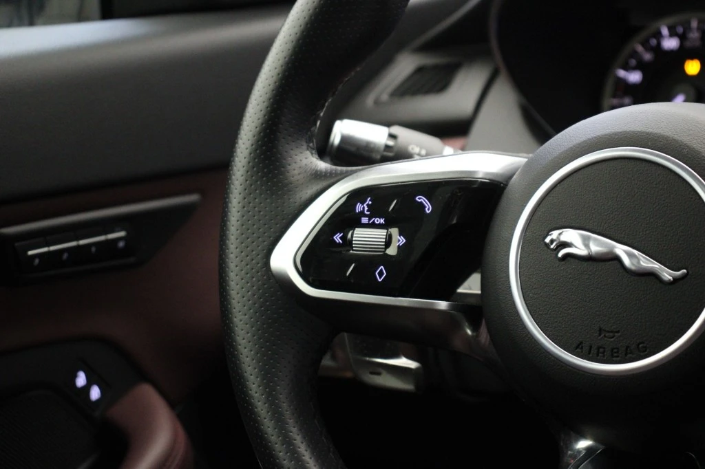 Jaguar E-PACE – foto 24