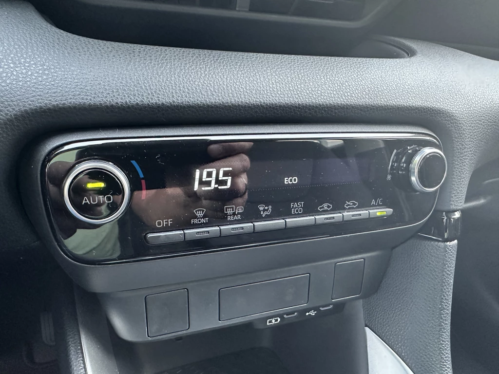 Toyota Yaris – foto 22