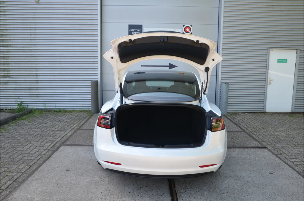 Tesla Model 3 – foto 33