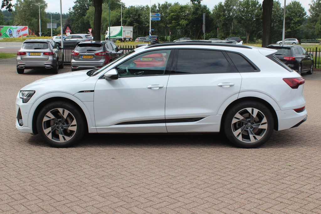 Audi e-tron – foto 2
