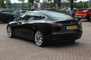 Tesla Model 3 – thumbnail 3