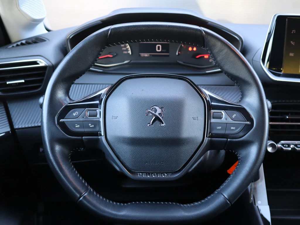 Peugeot 208 – foto 6