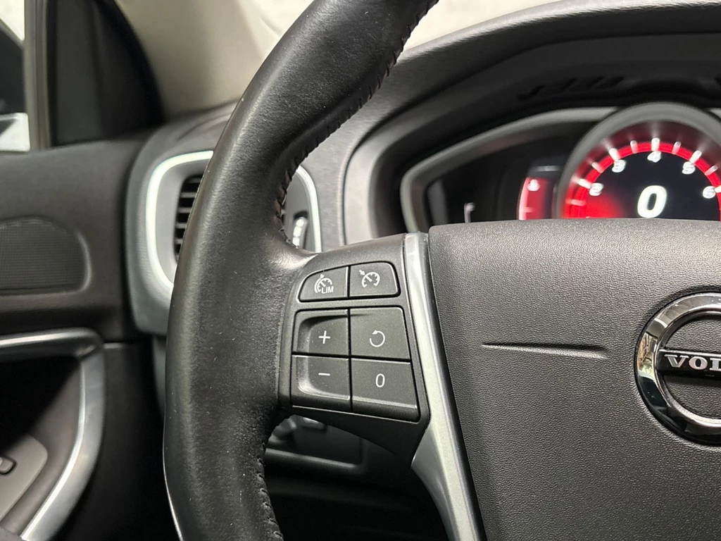 Volvo V40 – foto 15