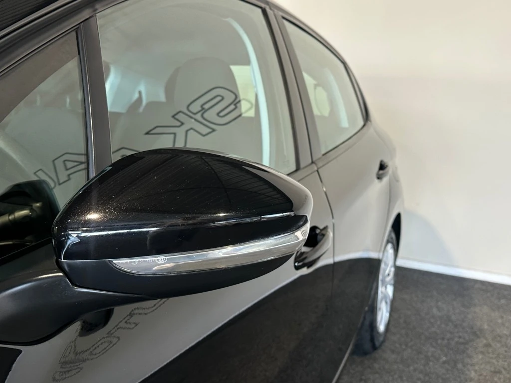 Peugeot 208 – foto 40