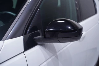 Land Rover Discovery Sport – thumbnail 20