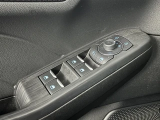 Ford Kuga – thumbnail 32
