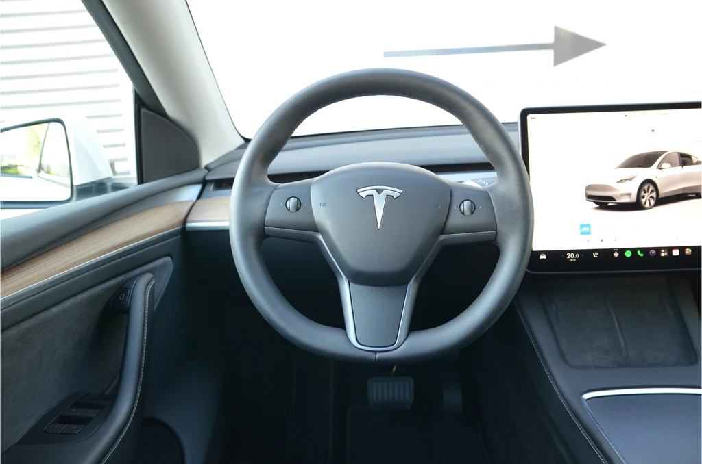 Tesla Model Y – foto 15