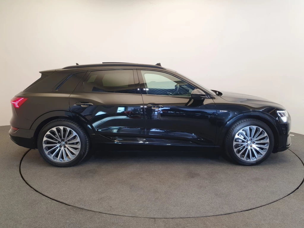 Audi e-tron – foto 5