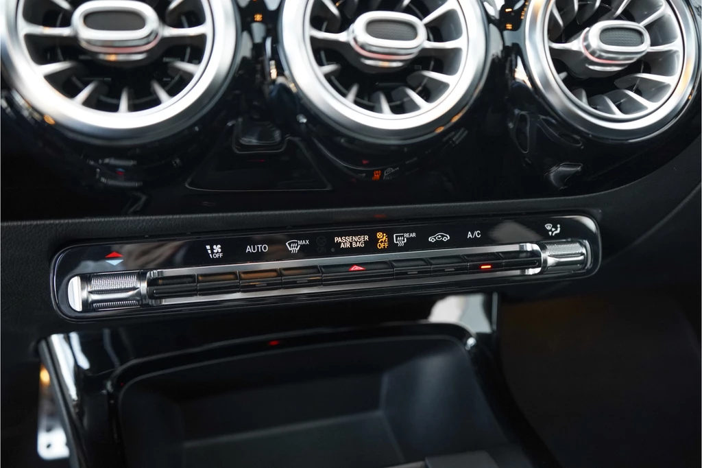 Mercedes-Benz CLA – foto 33