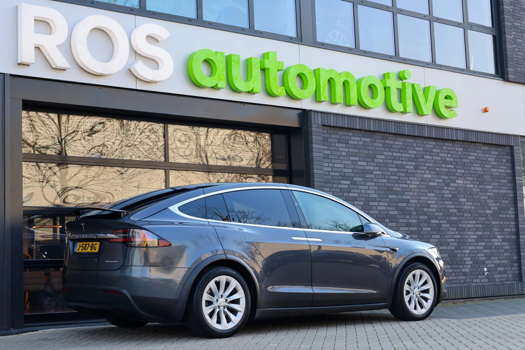 Tesla Model X – foto 9