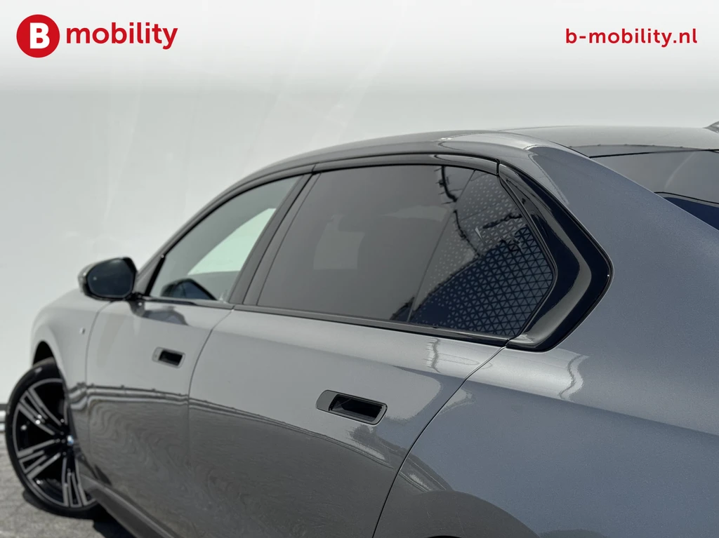 BMW i7 – foto 35