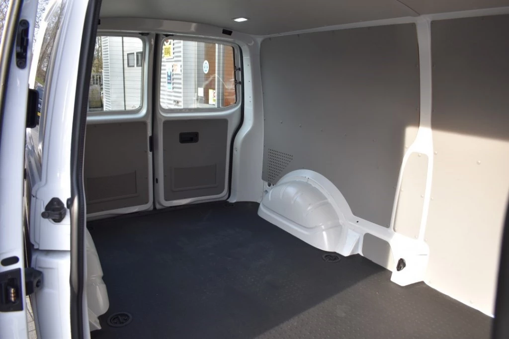 Volkswagen e-Transporter – foto 11
