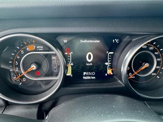 Jeep Wrangler – thumbnail 15