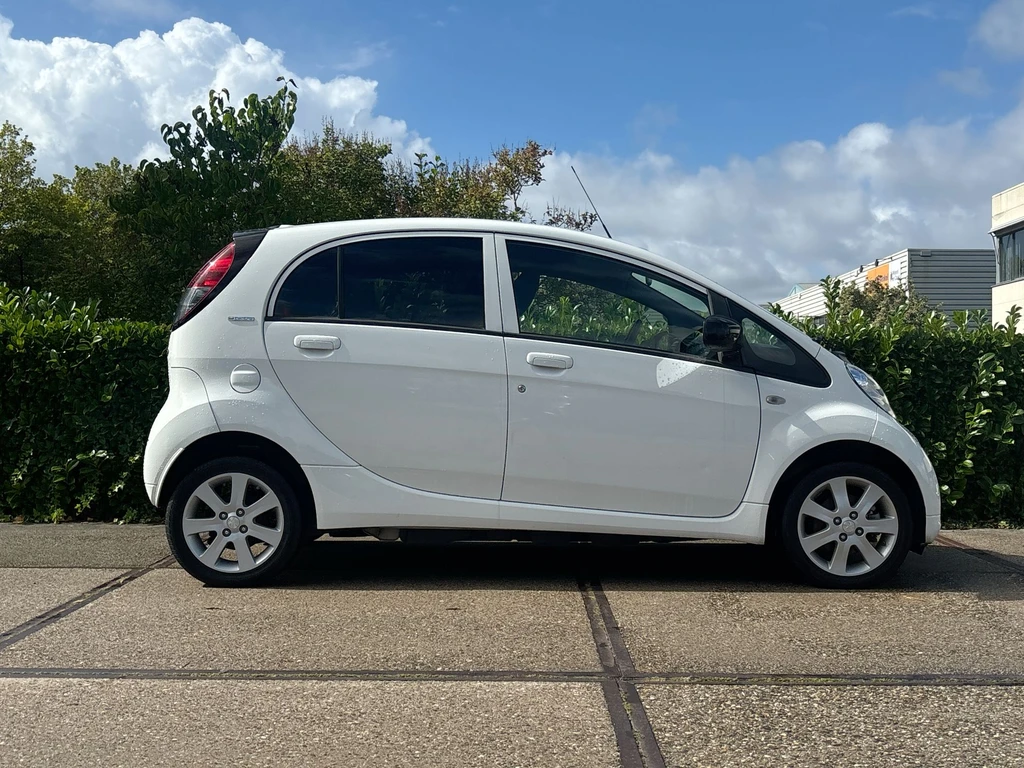 Peugeot iOn – foto 6