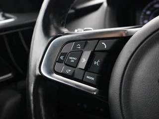 Jaguar F-PACE – thumbnail 24