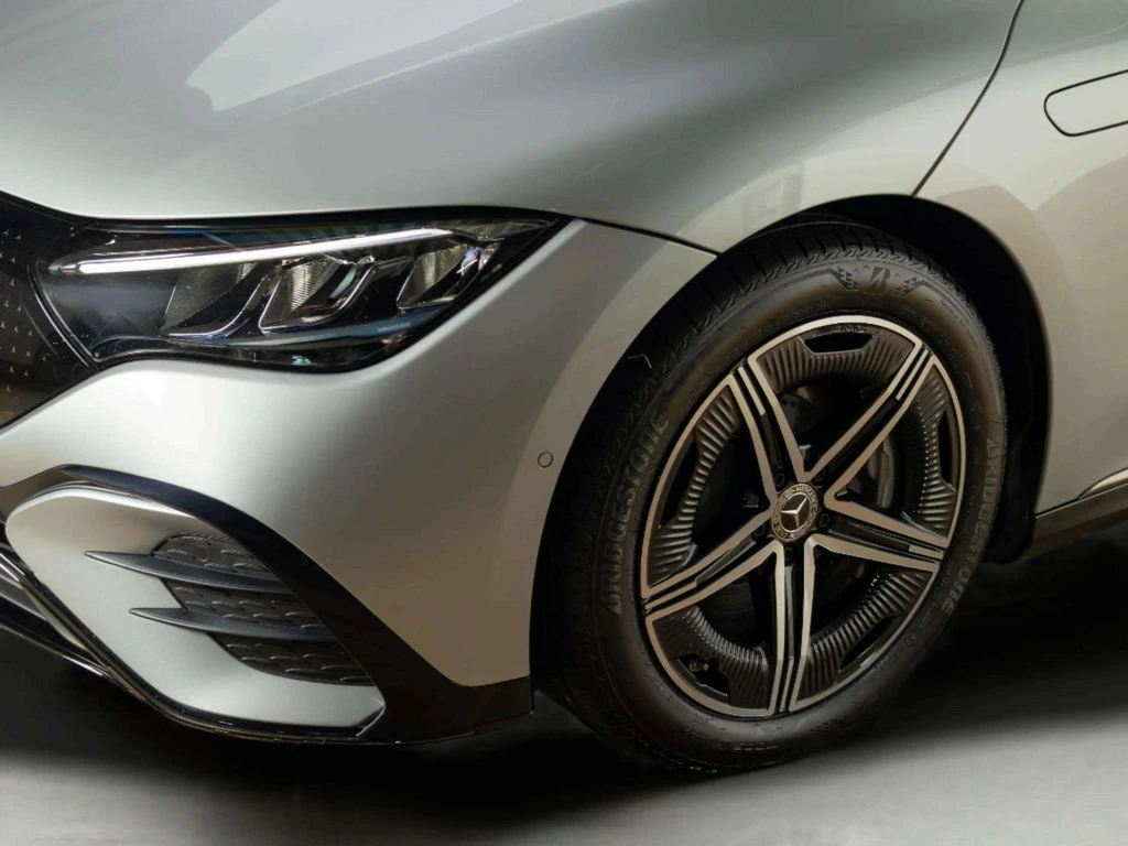 Mercedes-Benz EQE – foto 6
