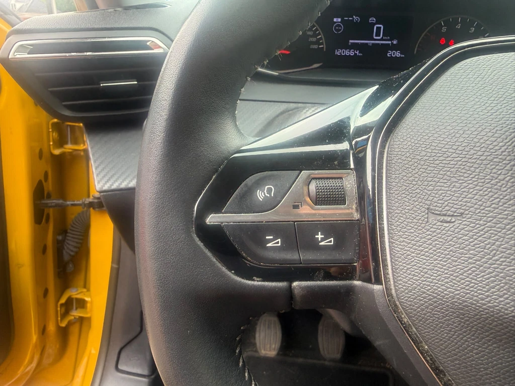 Peugeot 208 – foto 14