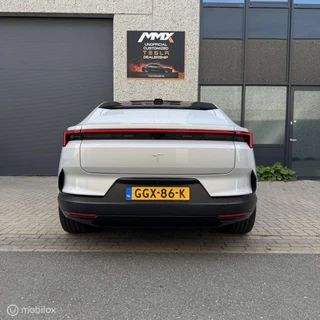 Polestar 4 – thumbnail 4