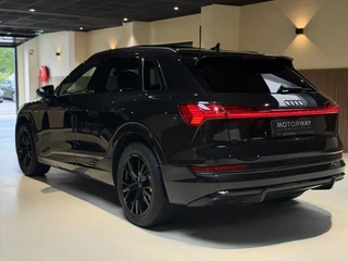 Audi e-tron – thumbnail 3