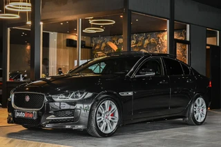 Jaguar XE – thumbnail 1