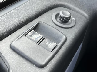 Opel Vivaro – thumbnail 37