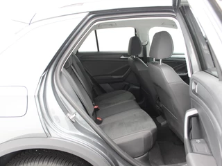 Volkswagen T-Roc – thumbnail 8