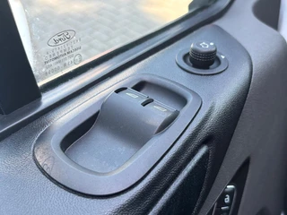 Ford Transit Custom – thumbnail 25
