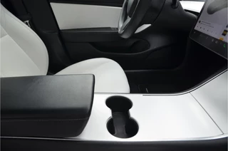 Tesla Model 3 – thumbnail 7