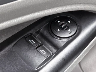 Ford Transit Connect – thumbnail 12