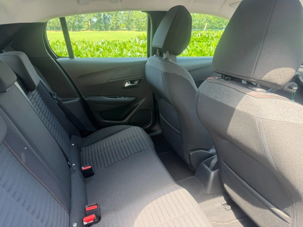 Peugeot 208 – foto 12