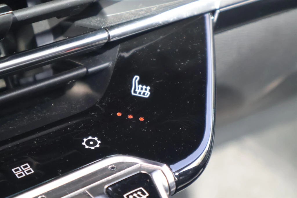 Peugeot 208 – foto 12