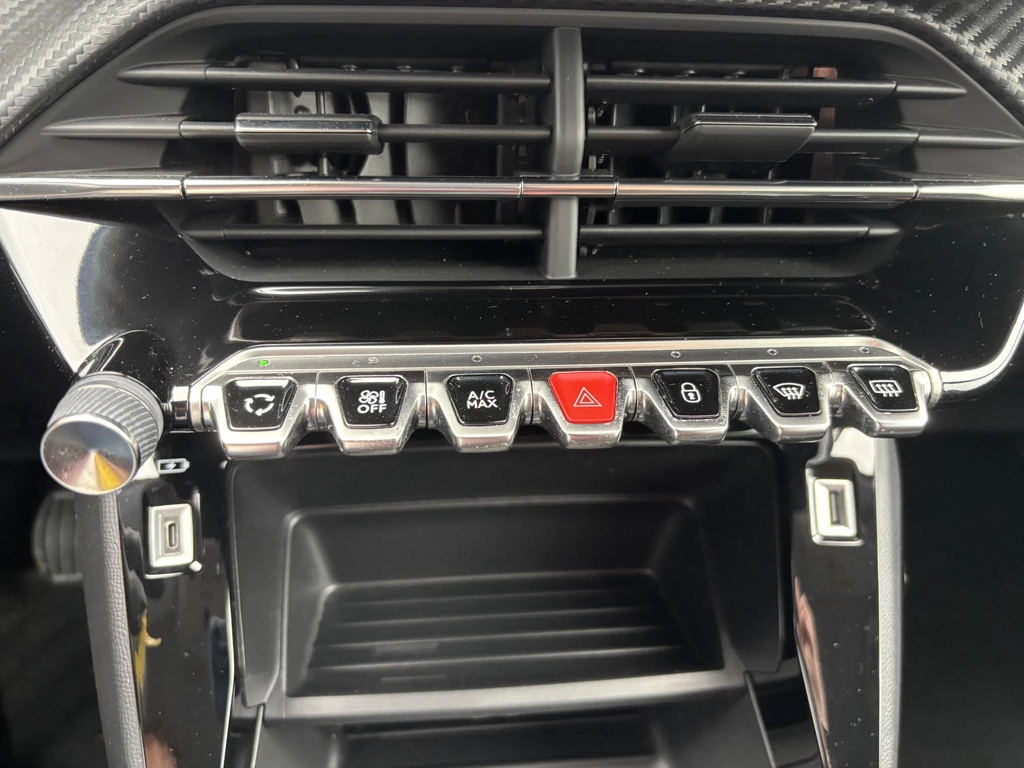 Peugeot 208 – foto 15