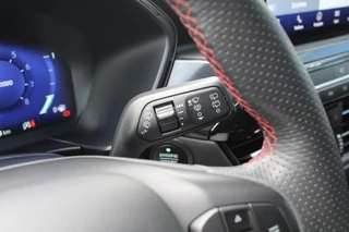 Ford Kuga – thumbnail 23
