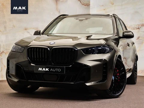 BMW X5 xDrive50e M Sport Pro , M Stoelen, Sky Lounge Pano, 4-wielbest., luchtv., CraftedClarity, B&W, massage, 22", tr.haak, softclose, privacy