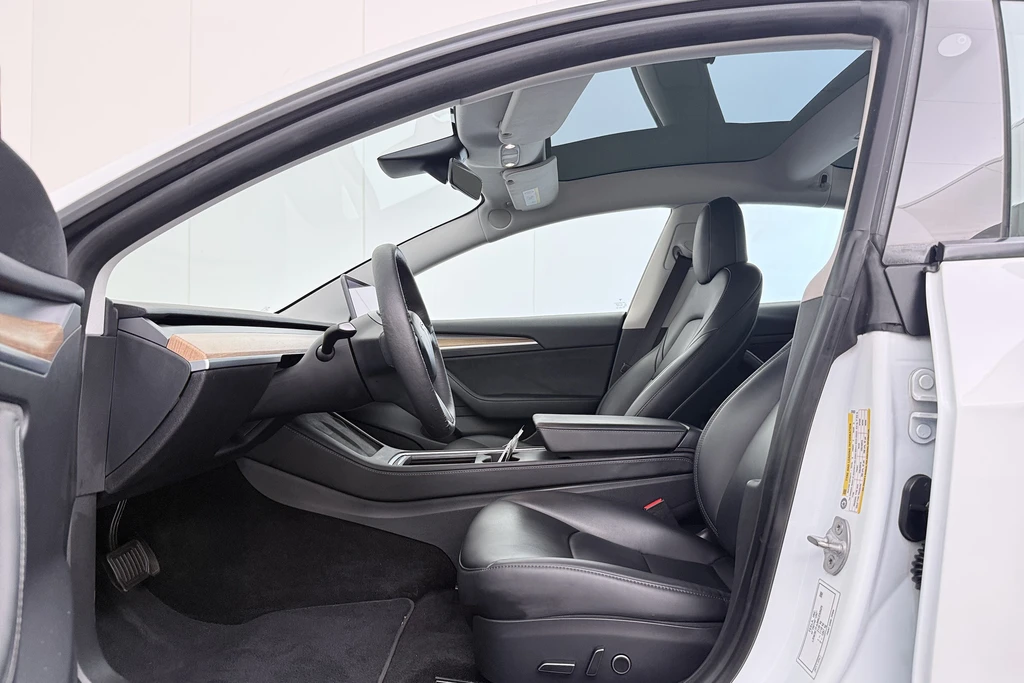 Tesla Model 3 – foto 10