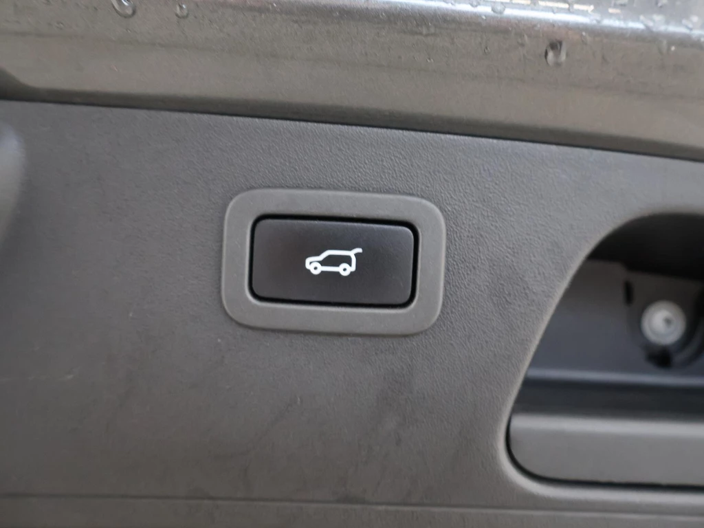 Jaguar E-PACE – foto 40