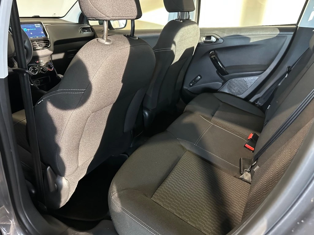 Peugeot 208 – foto 43