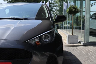 Mazda 2 Hybrid – thumbnail 11