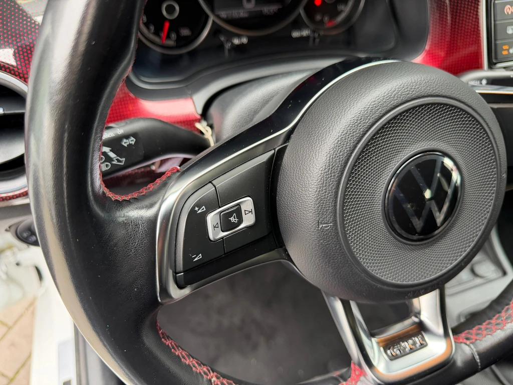 Volkswagen up! – foto 39