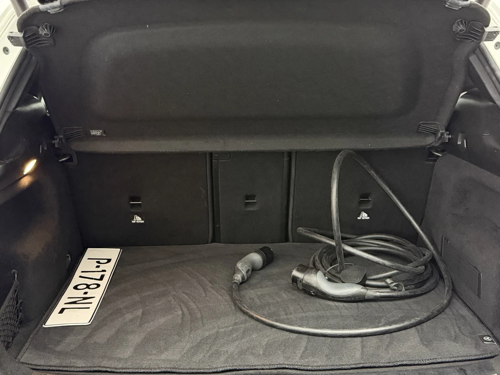 Mercedes-Benz EQA – foto 19