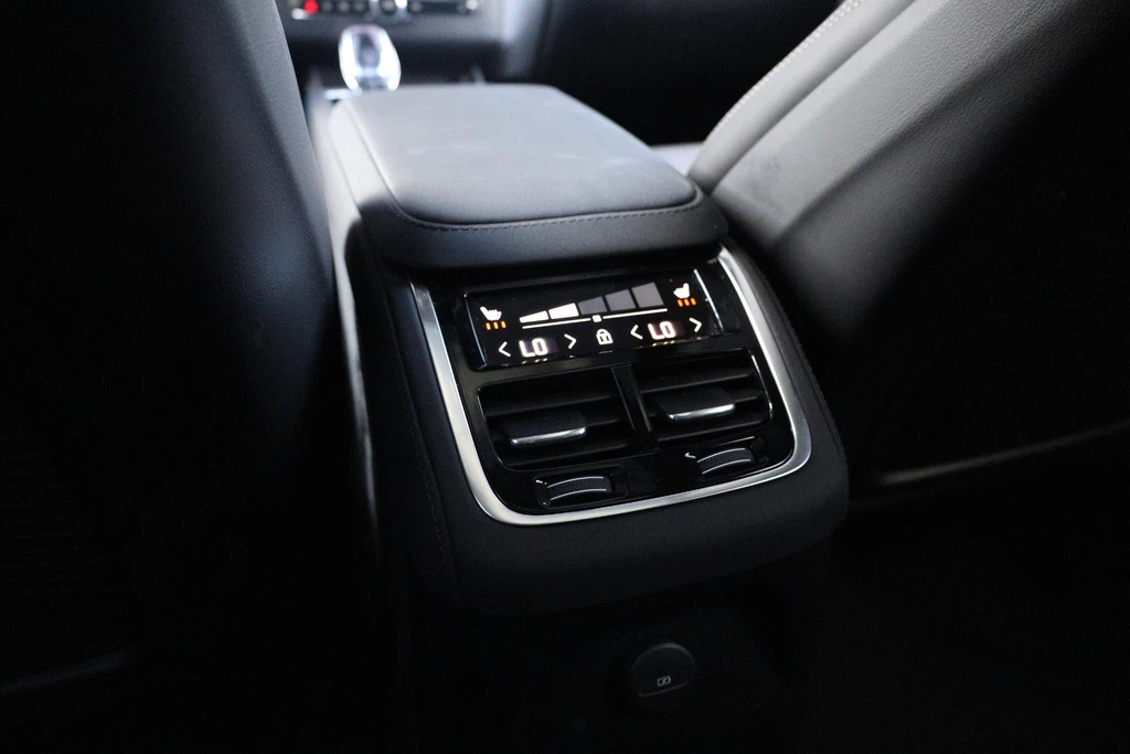 Volvo XC90 – foto 32