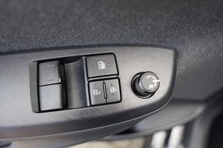 Toyota Yaris – thumbnail 13