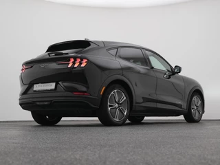 Ford Mustang Mach-E – thumbnail 11