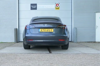 Tesla Model 3 – thumbnail 2