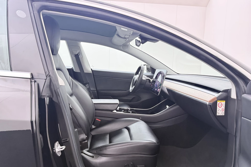 Tesla Model 3 – foto 14